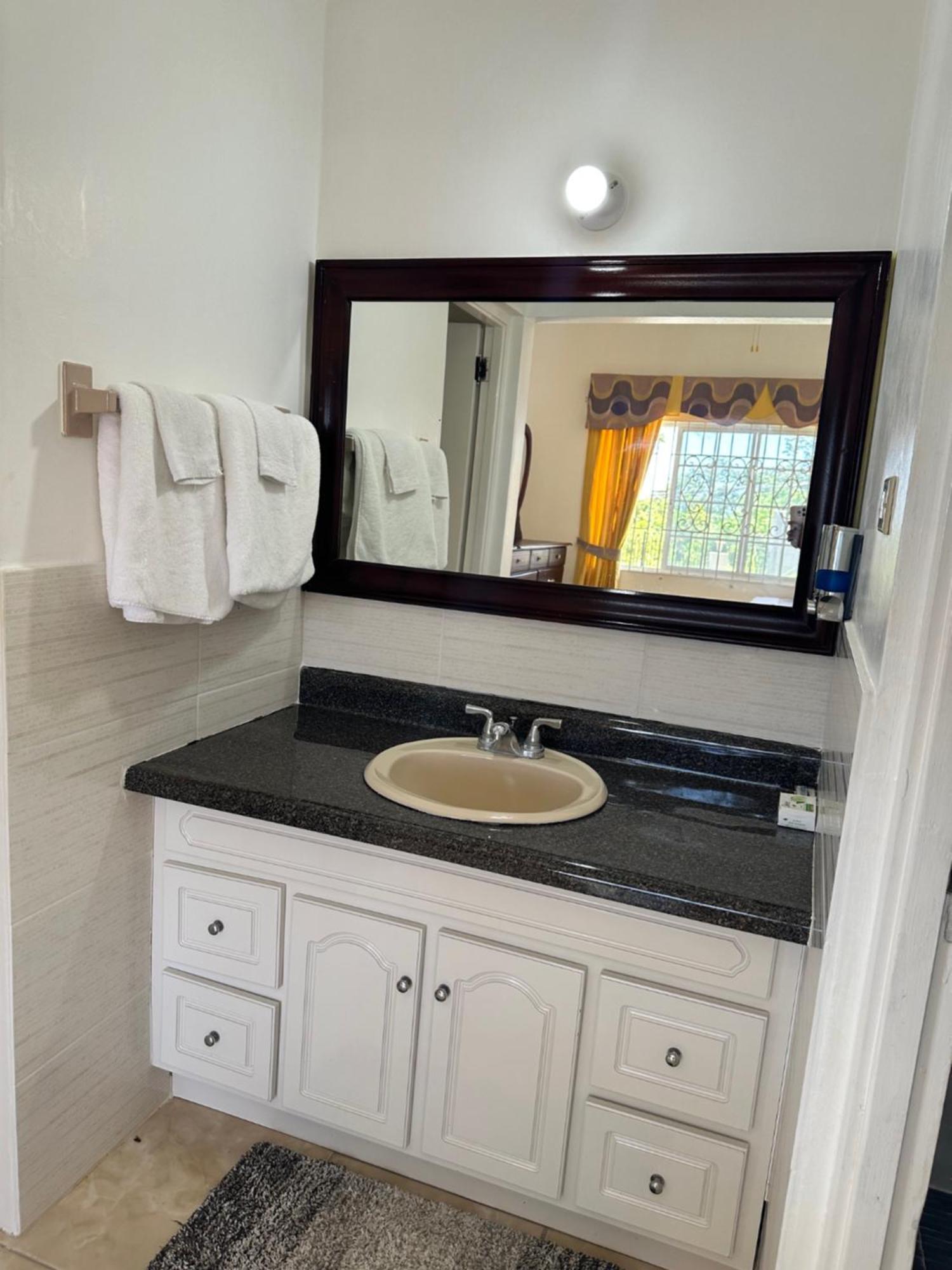 Ocean Sight Villa Montego Bay Exterior photo