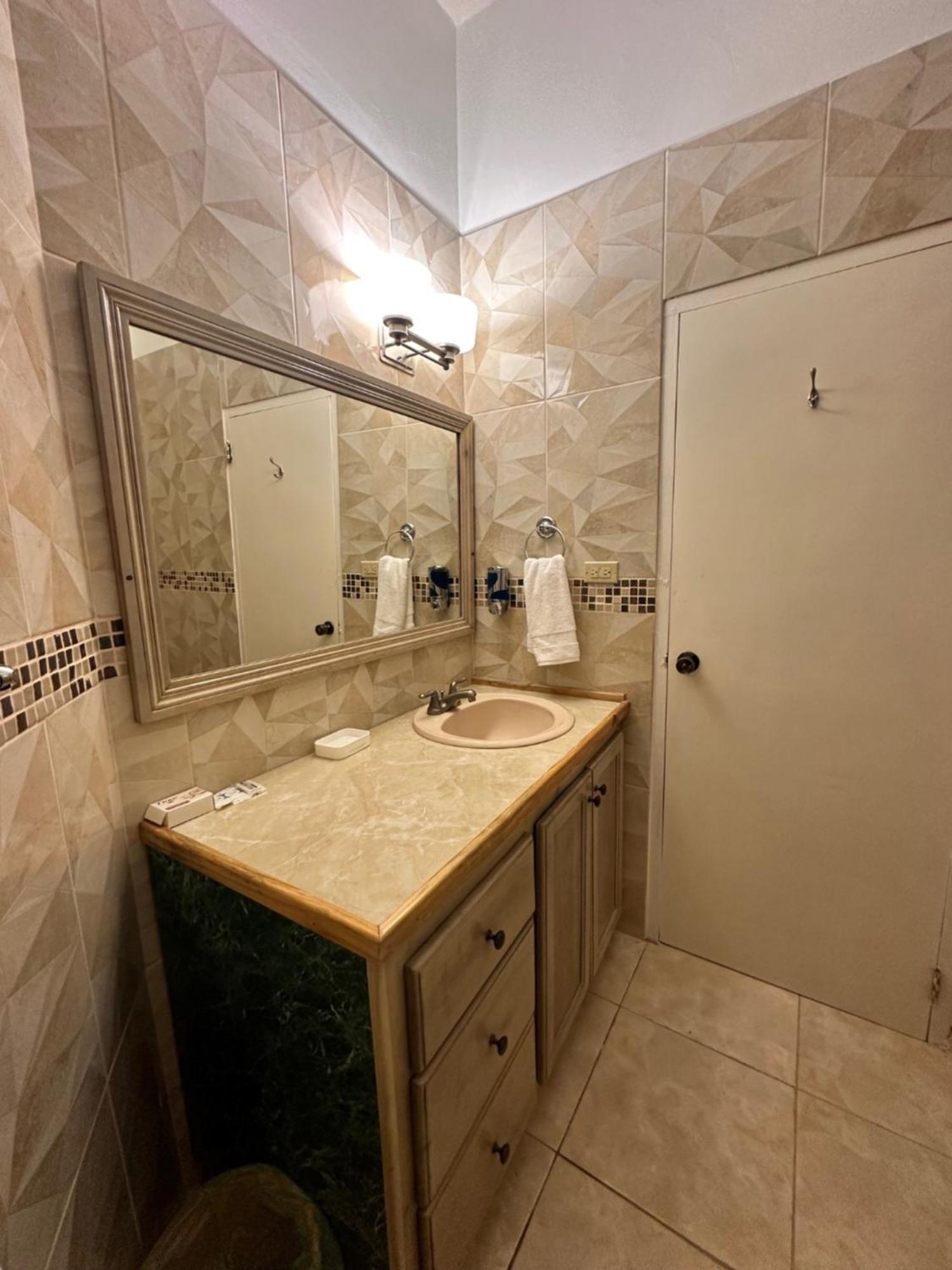 Ocean Sight Villa Montego Bay Exterior photo